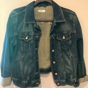 Women’s Gap Jean Jacket. Medium wash. Size Small
